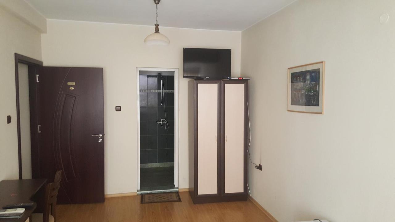 Sachaka Hotel Karlovo Exterior foto